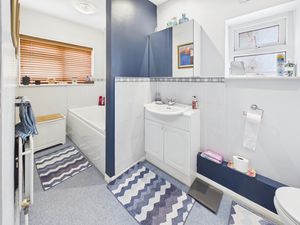 BATHROOM- click for photo gallery